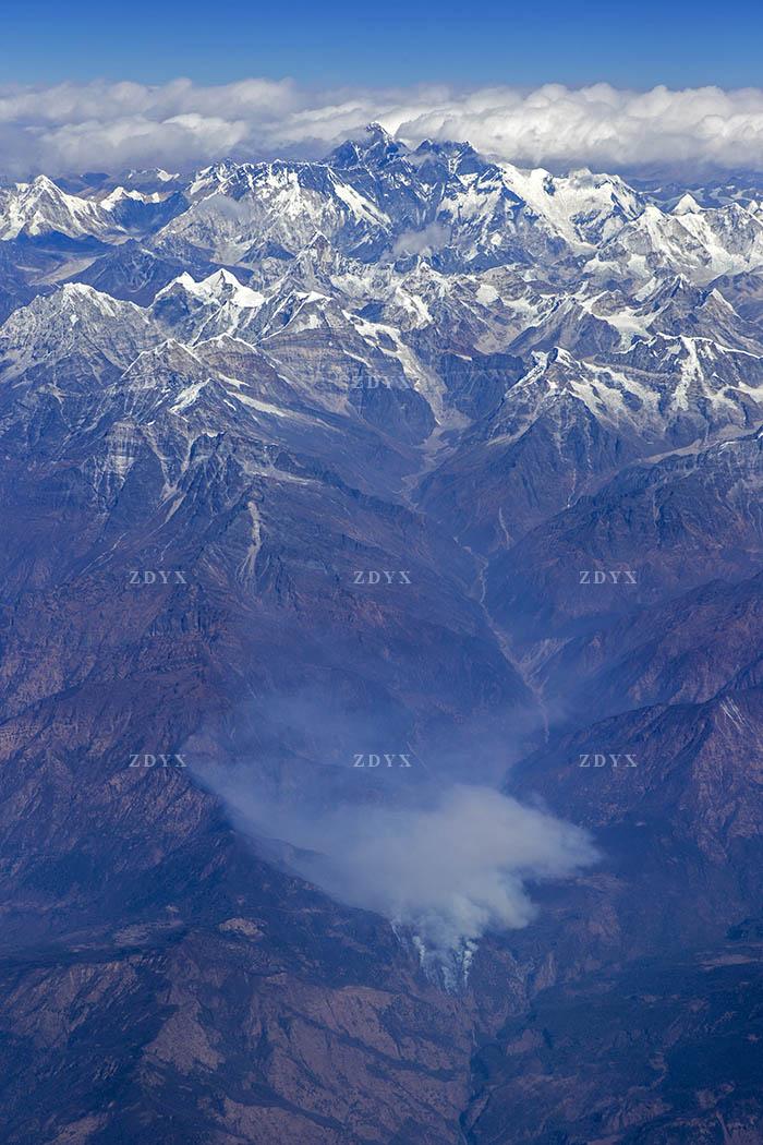 航拍喜马拉雅雪山17 aerial photograph of himalaya snow mountain